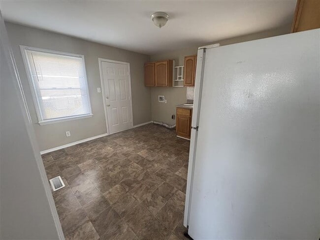 Photo - 3 Bed/1.5 Bath Single-Level Home - Reynolda Rd Area!