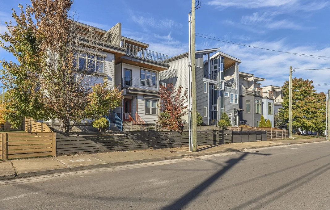 Photo - 606B Hume St