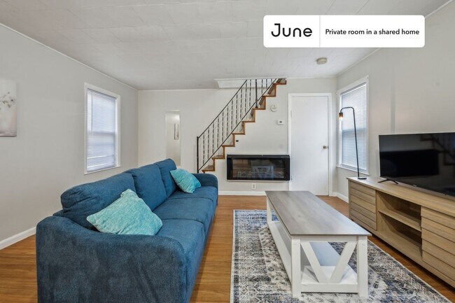 Photo - Room in Shared 3 bed/1 bath home Unidad B