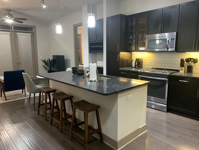 Photo - 1250 State St Unidad ID1391602P