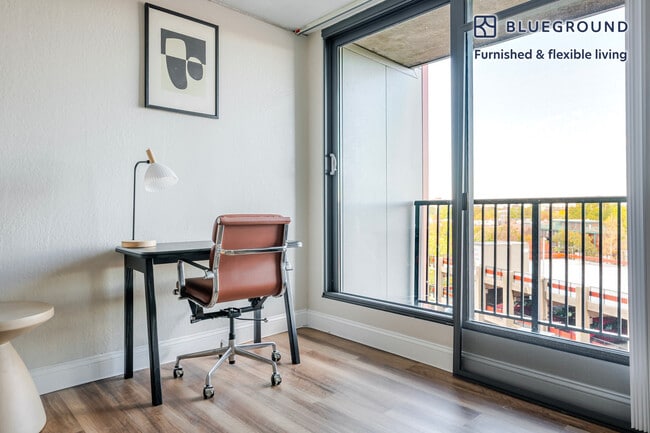 Photo - 812 Memorial Dr Unit FL5-ID1270