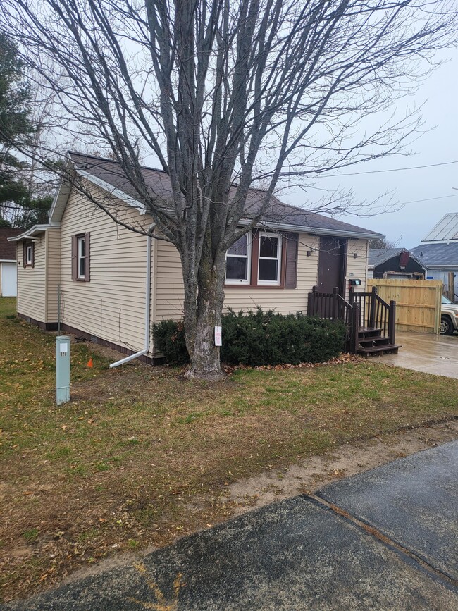 Photo - 120 Call Ave House