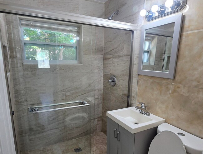 Photo - 2849 NE 13th Ave