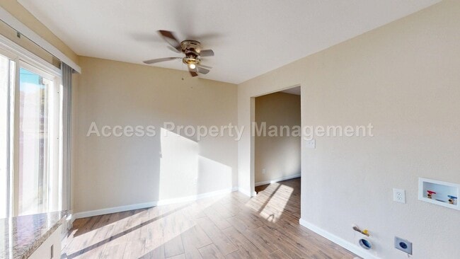 Photo - 1601 Carver Rd