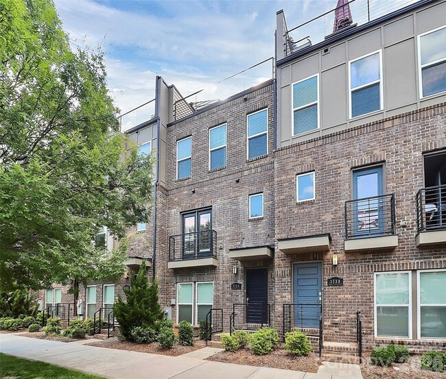 Building Photo - 3726 Sky Haven Dr