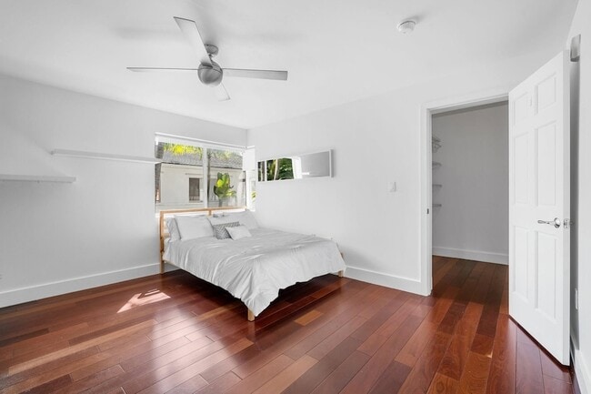 Photo - 741 6th St Unidad 204W