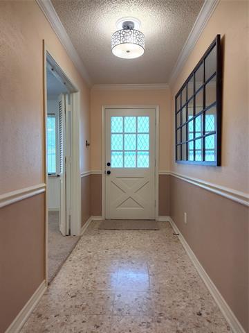 Photo - 910 Worcester Ln