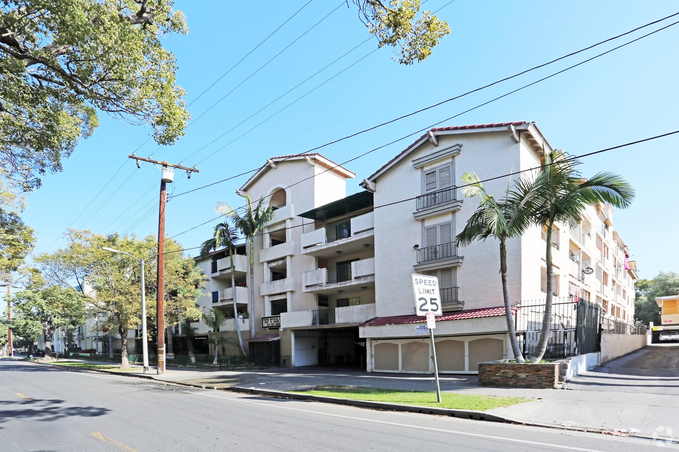 Photo - Vista Royale Apartments