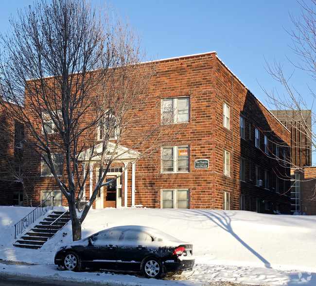 Building Photo - 1319 Grand Ave Rental