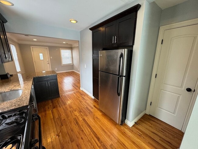 Photo - Updated Downtown Berkley ranch