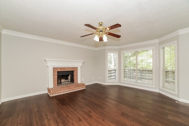 Photo - 2446 Letha Ln