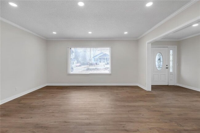 Photo - 2060 Baker Rd NW