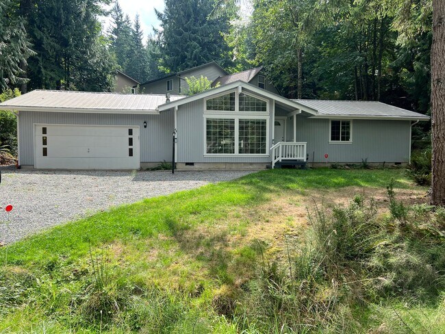Building Photo - 3 Bed, 2 Bath with Garage in Sudden Valley Rental