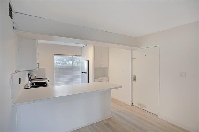 Photo - 8841 NE 4th Avenue Rd