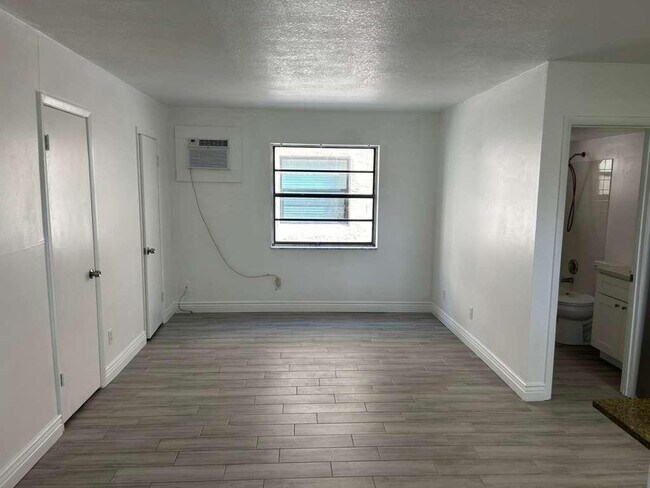 Photo - 1081 SE Monterey Rd Unidad C12