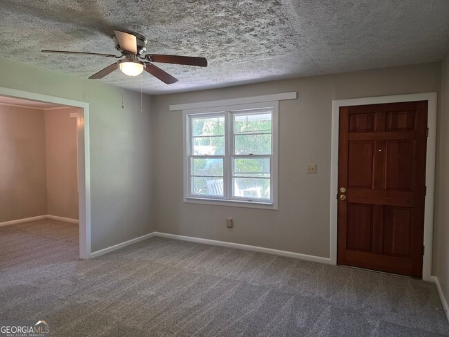 Photo - 404 E Moore St