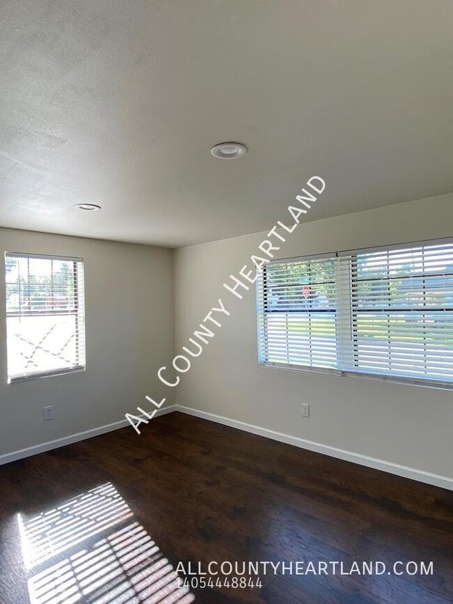 Photo - 1401 N Independence Ave