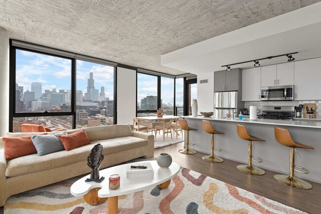 Photo - 168 N Elizabeth St Unidad ID1029628P