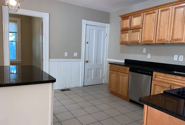 Photo - 13 Sachem St Unit 4