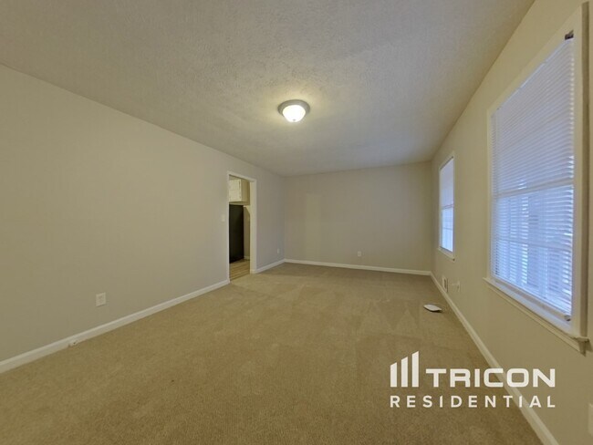 Photo - 5020 Horton Pl