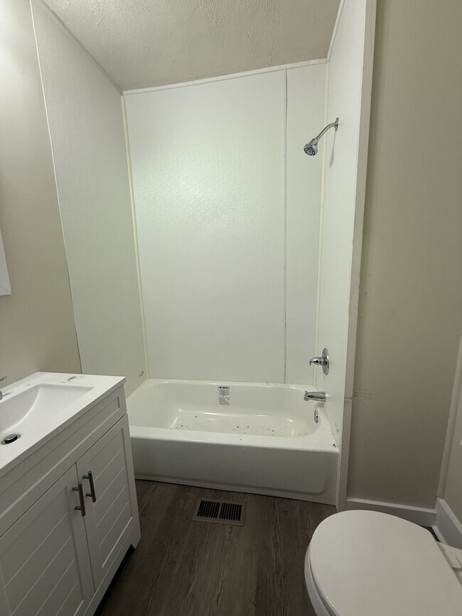 Photo - 513 Oak Pl