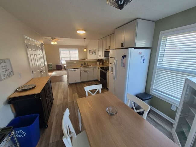 Photo - 40 Nicole Dr