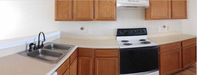 Photo - 2903 cantabrian dr