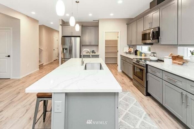 Photo - 8710 100th St SW
