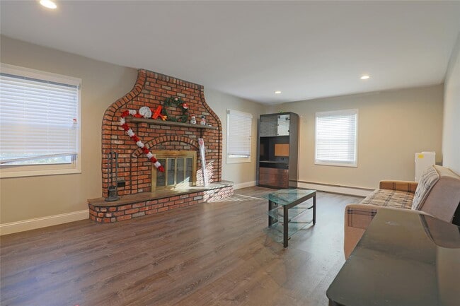 Photo - 18 Stratton Ln Casa