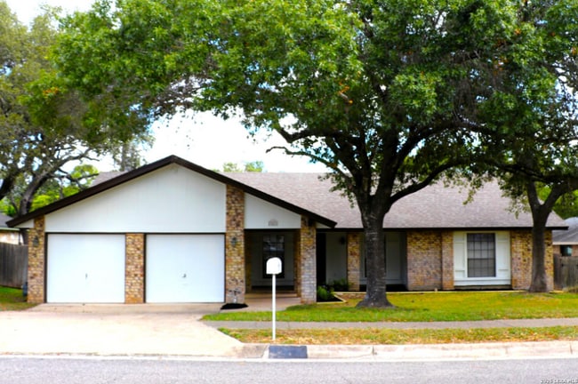 Photo - 13811 Brook Hollow Blvd