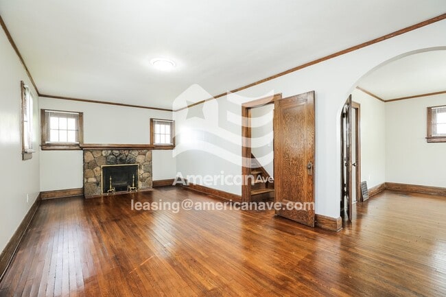 Photo - 991 Stadelman Ave