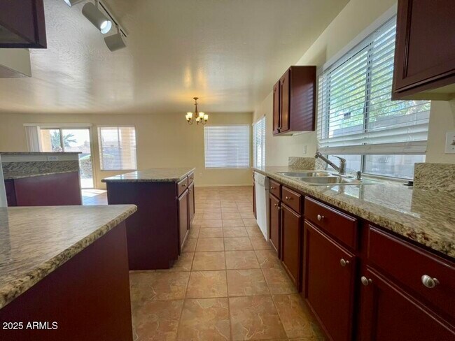 Photo - 1702 E Blackhawk Dr