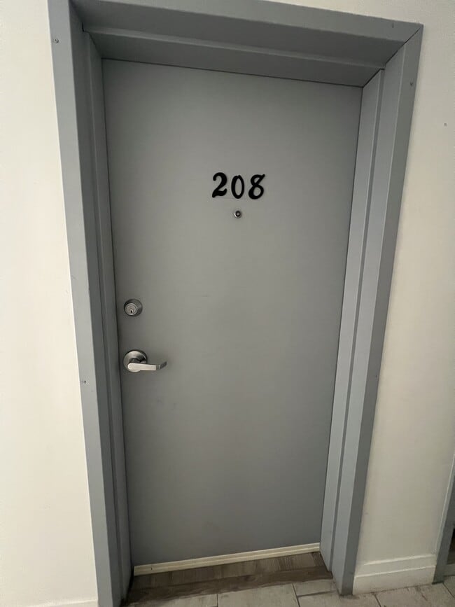 Building Photo - 625 Borthwick Ave Unit 208