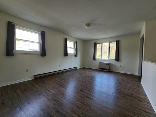 Photo - 39 Pioneer St Unit Apt B