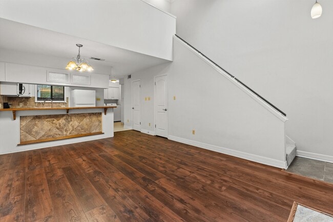 Photo - 3636 Greenacres Blvd