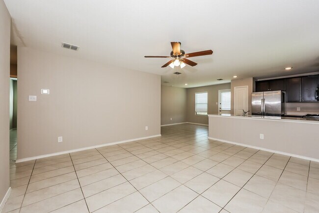 1149 Crestview Dr
