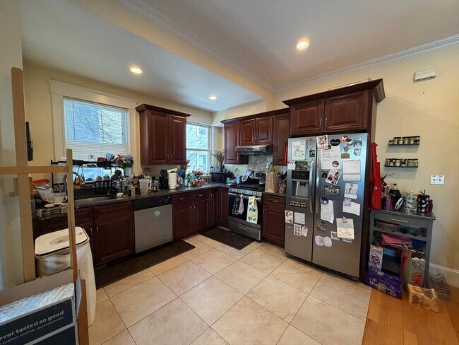 Building Photo - 27 Essex St