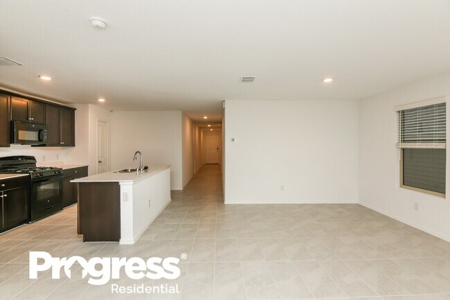 Photo - 8321 Holw Bnd St