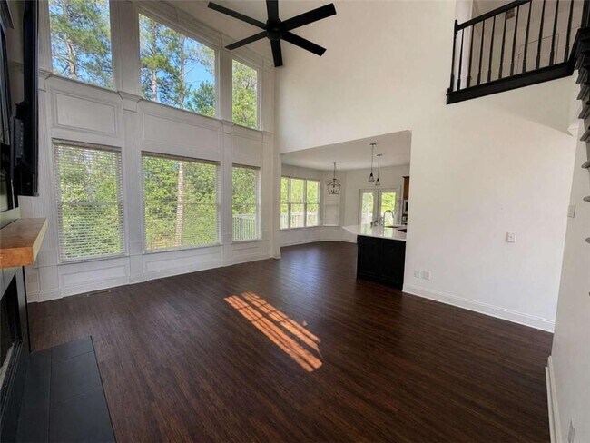 Photo - 768 Laurel W Ln