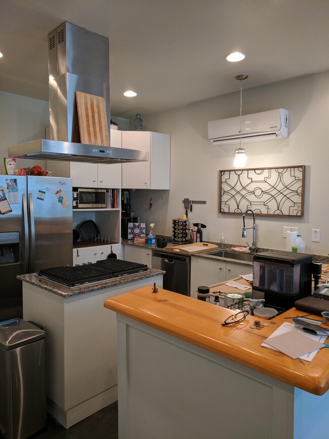 Photo - 307 W 23rd St