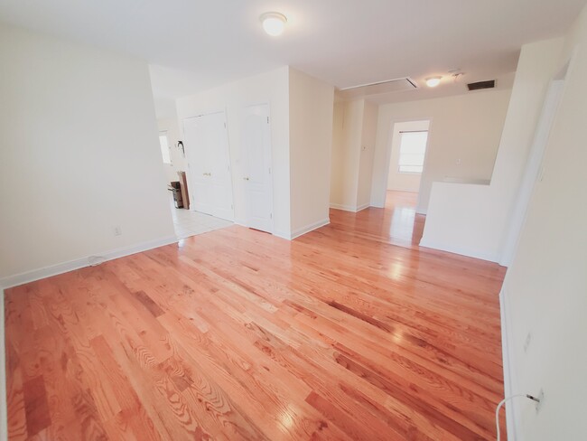 Photo - 35 Woodrow St Unit 2