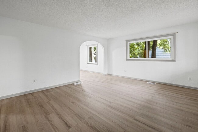Photo - Beautiful 3 Bedroom Home