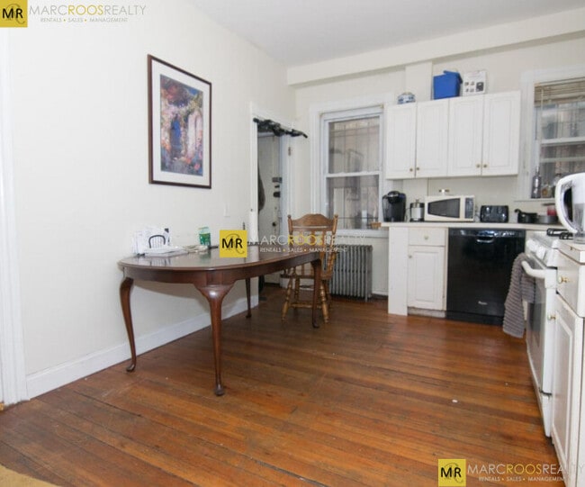 Building Photo - 14 Quint Ave Unit 1 Rental