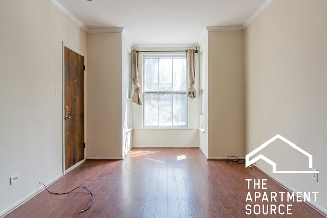 Photo - 3036 N Seminary Ave Unit 1Front