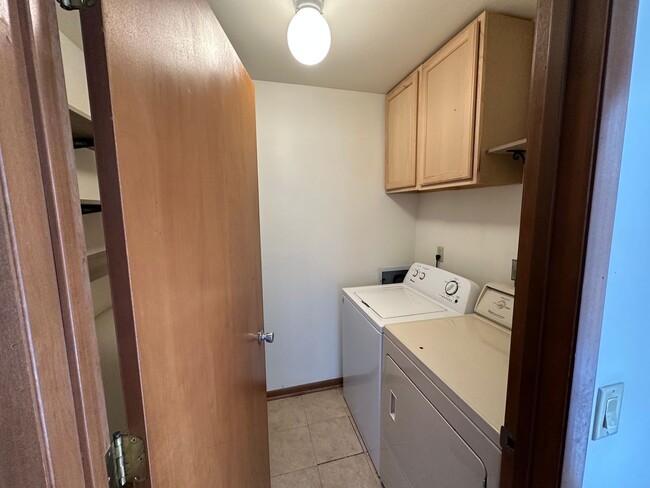 Photo - JMJ Property Investment Unit 6734-D