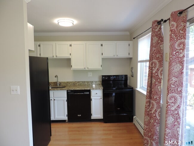 Photo - 224 New Britain Ave Unit 8