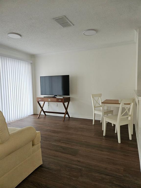 Photo - 1969 Summer Club Dr Unidad 203