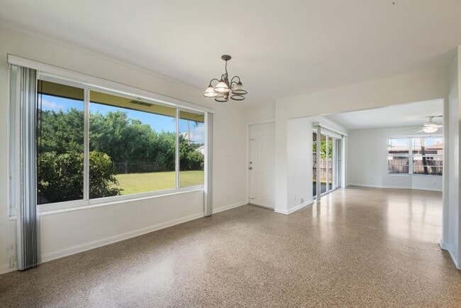 Photo - 2022 Collier Ave