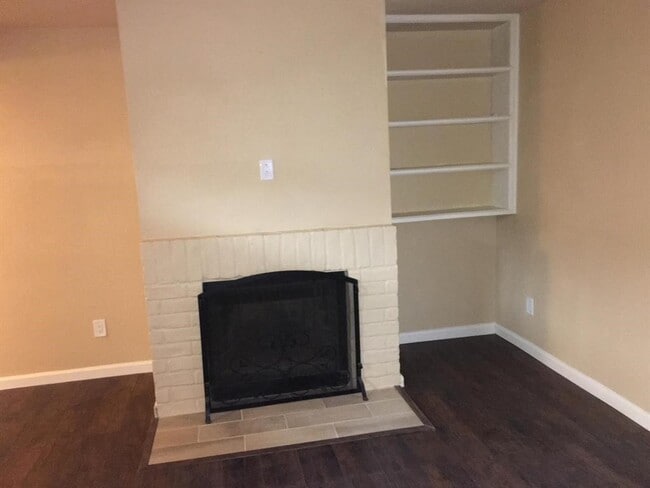 Photo - 766 Memorial Mews St Unit B