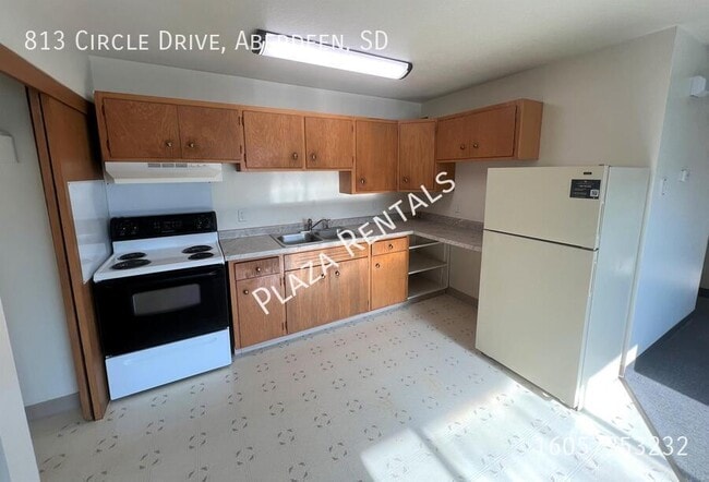 Building Photo - 315 S Marshall St Unit 5